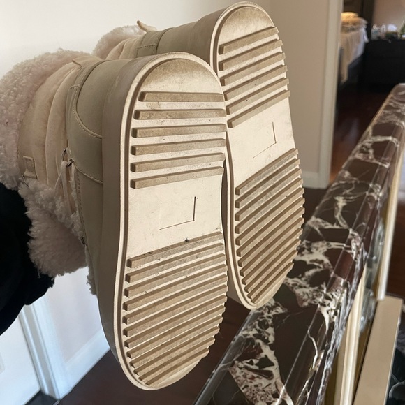 Forever21 Mickey Mouse shearling winter snow boots - Picture 9 of 9